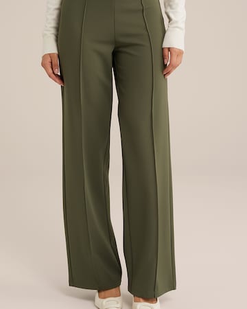 Loosefit Pantaloni con pieghe di WE Fashion in verde: frontale