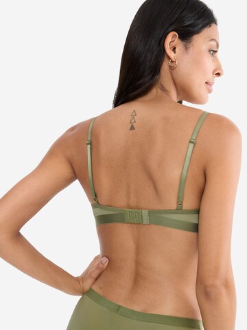 TRIUMPH Triangel BH 'Aura Spotlight' in Groen