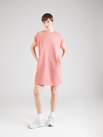 Soccx Dress in Pink: front