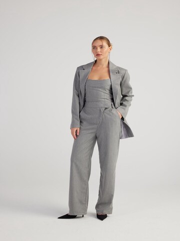 HOLLY LOLLY Wide Leg Hose in Grau