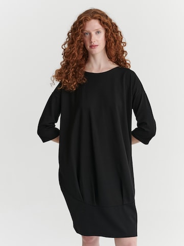 TATUUM Damenkleid Wirkware YOKAN in Schwarz: Vorderseite