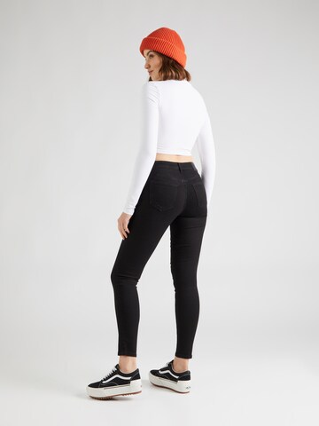 Skinny Jean WRANGLER en noir