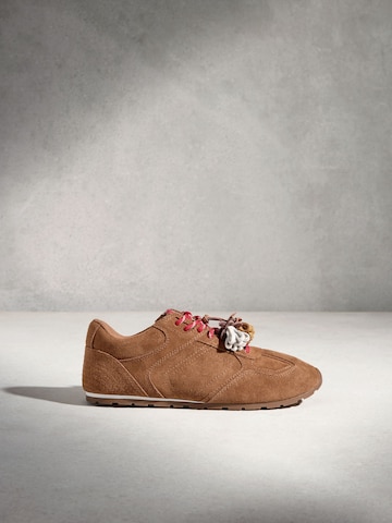 Next Platform trainers in Brown