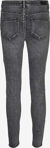 VERO MODA Skinny Jeans 'FLASH' in Grau