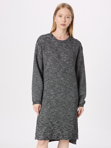 QS Knitted dress in Grey: front