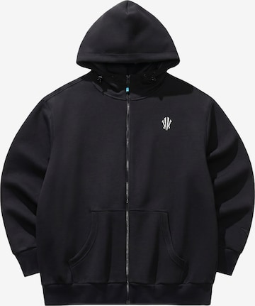 ANTA Sportsweatshirt in Schwarz: Vorderseite