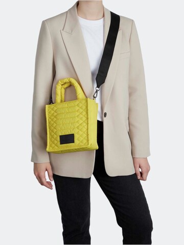 MARKBERG Håndtaske 'Vika' i gul: forside