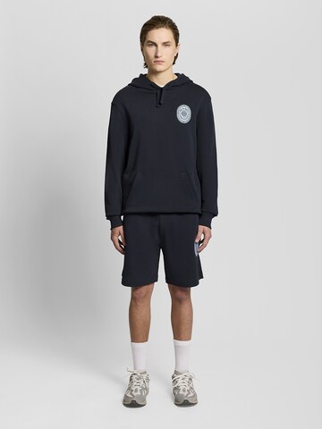 Lyle & Scott Sweatshirt 'Borders' in Blauw