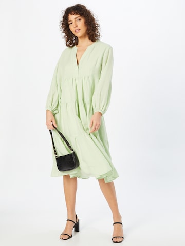 Robe-chemise 'DOROTHY' IVY OAK en vert