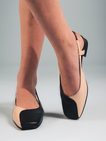 nae Vegan Shoes Sandały 'DIANA B' w kolorze czarny
