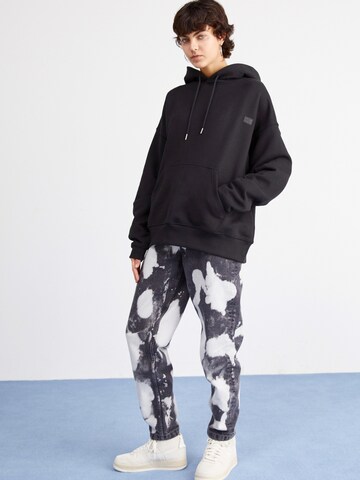 Hanorac 'Essentials' de la ALPHA INDUSTRIES pe negru