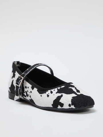 Ballerina con cinturino di Trendyol in nero: frontale