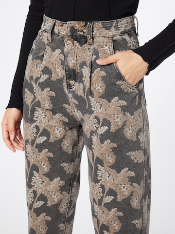 Slimfit Pantaloni cu cute 'ROXA' de la OBJECT pe negru