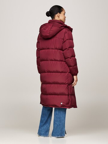 Tommy Jeans Vinterkappa 'Alaska' i röd