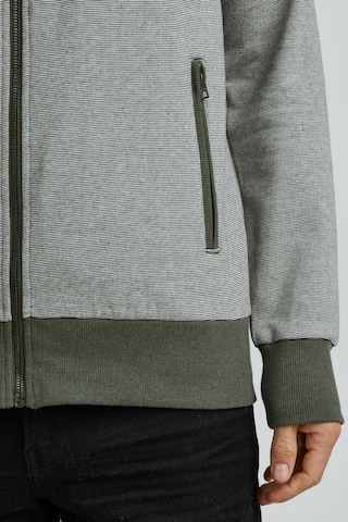 !Solid Zip-Up Hoodie 'Rafko' in Grey