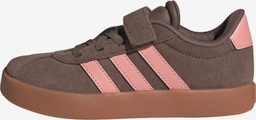 ADIDAS SPORTSWEAR - Sapatilhas 'VL Court 3.0' em castanho: frente
