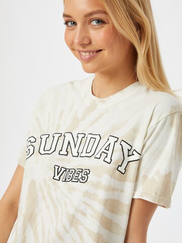 T-shirt 'SUNDAY VIBES' River Island en beige