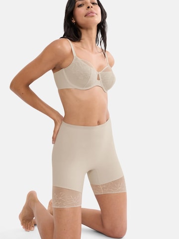 TRIUMPH Корректирующие шорты 'Comfort Contour' в Бежевый