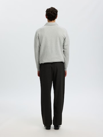 SELECTED Loosefit Chino in Bruin