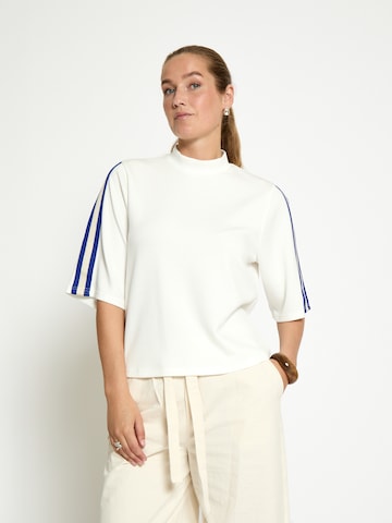 Maglietta 'Sarah' di minus in bianco: frontale