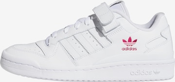 ADIDAS ORIGINALS حذاء رياضي بلا رقبة 'Forum' بـ أبيض: الأمام