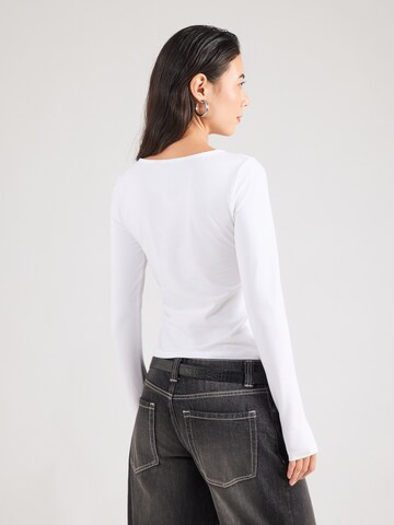 ABOUT YOU Shirt 'Nora' in Weiß