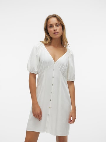 Rochie tip bluză 'Mymilo' de la VERO MODA pe alb: față