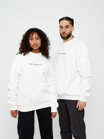 Multiply Apparel Sweatshirt in Wit