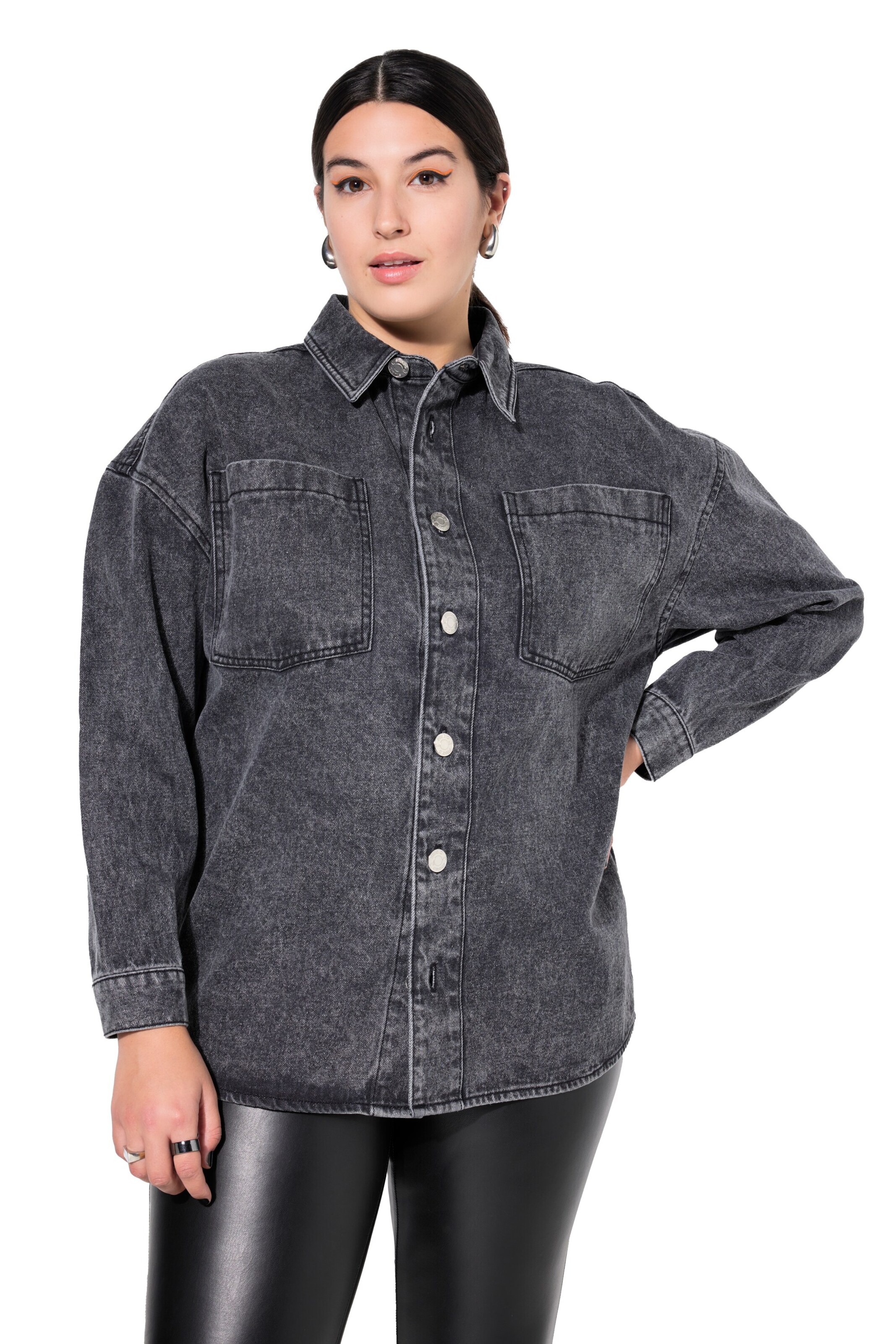 Studio Untold Blouse in Zwart: voorkant