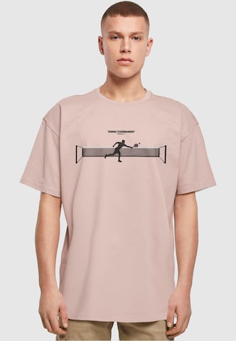 Merchcode Shirt 'Tennis Round 1' in Roze: voorkant