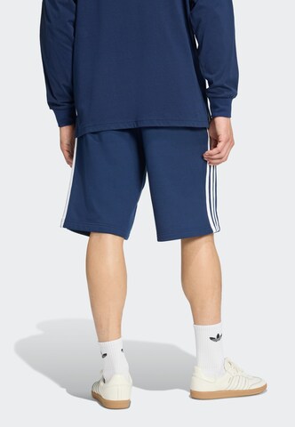 ADIDAS ORIGINALS Regular Shorts in Blau
