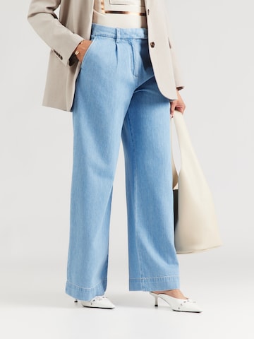 COMMA Wide leg Pleat-front jeans in Blue: front