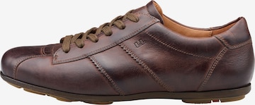 Chaussure de sport à lacets LLOYD en marron : devant