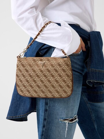 GUESS Clutch in Beige: Vorderseite