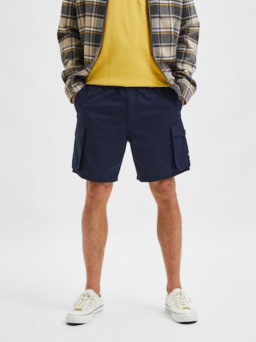 Regular Pantaloni cu buzunare 'Nevis' de la SELECTED HOMME pe albastru: față