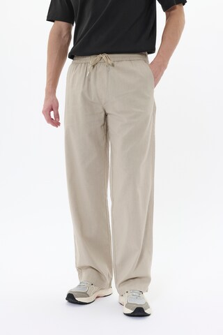 Matinique Regular Broek 'Barton' in Beige: voorkant
