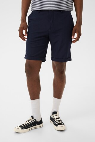 Matinique Regular Chinohose in Blau: Vorderseite