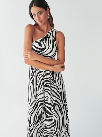 Rochie 'LEYLA ' de la BWLDR pe negru