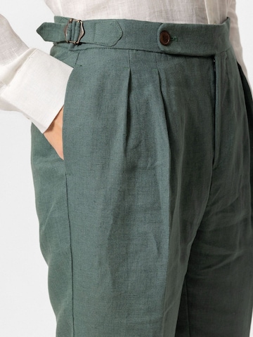 Antioch Regular Trousers in Green