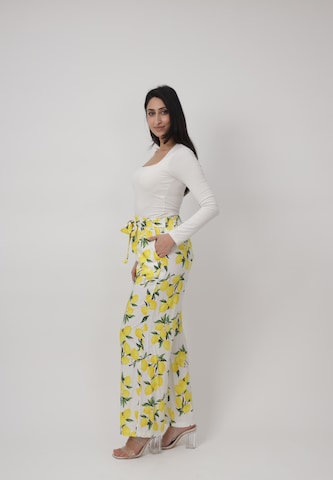 Elara Loose fit Trousers in White