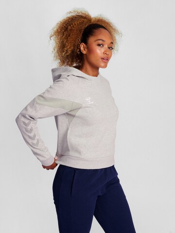 Hummel Sportief sweatshirt 'Travel' in Grijs: voorkant