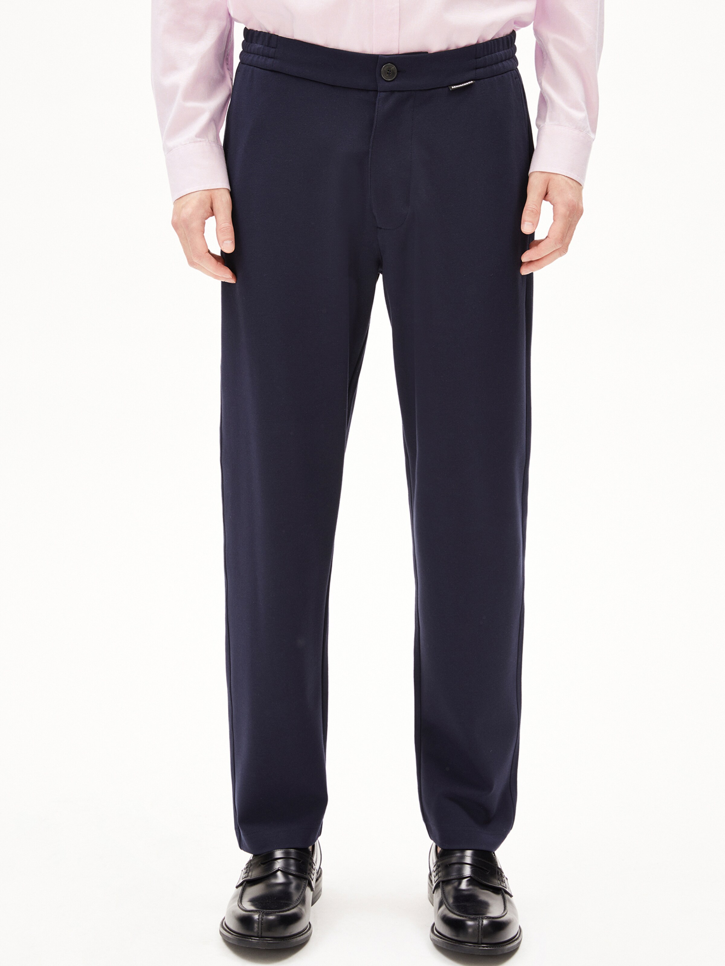 Effilé Pantalon 'Taarno' ARMEDANGELS en bleu : devant