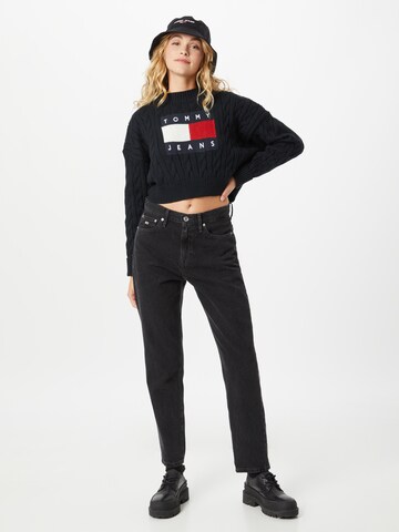 Tommy Jeans Дънки Tapered Leg Дънки 'IZZIE' в черно