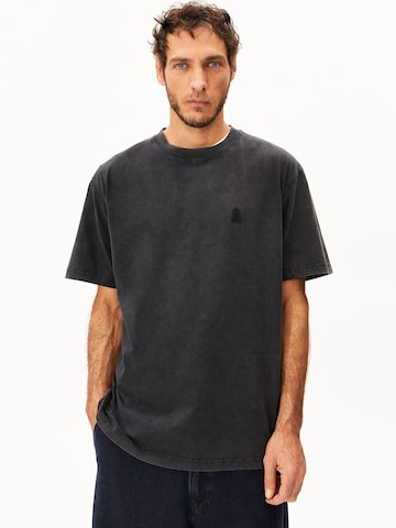 T-Shirt ARMEDANGELS en noir : devant