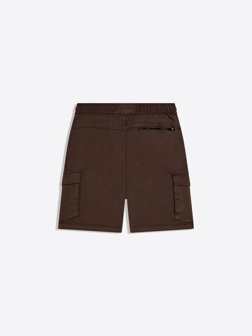 Bershka Regular Shorts in Braun