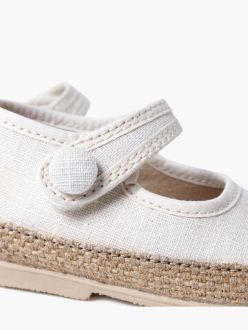 Pisamonas Ballerina in White