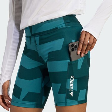 ADIDAS TERREX Skinny Outdoorshorts in Grün