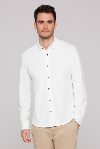 CMPD Slim Fit Langarmhemd aus strukturiertem Jersey in Weiß: Vorderseite