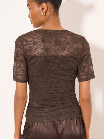 T-shirt Lipsy en marron