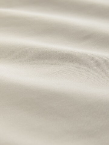 Next Slimfit Shorts in Weiß